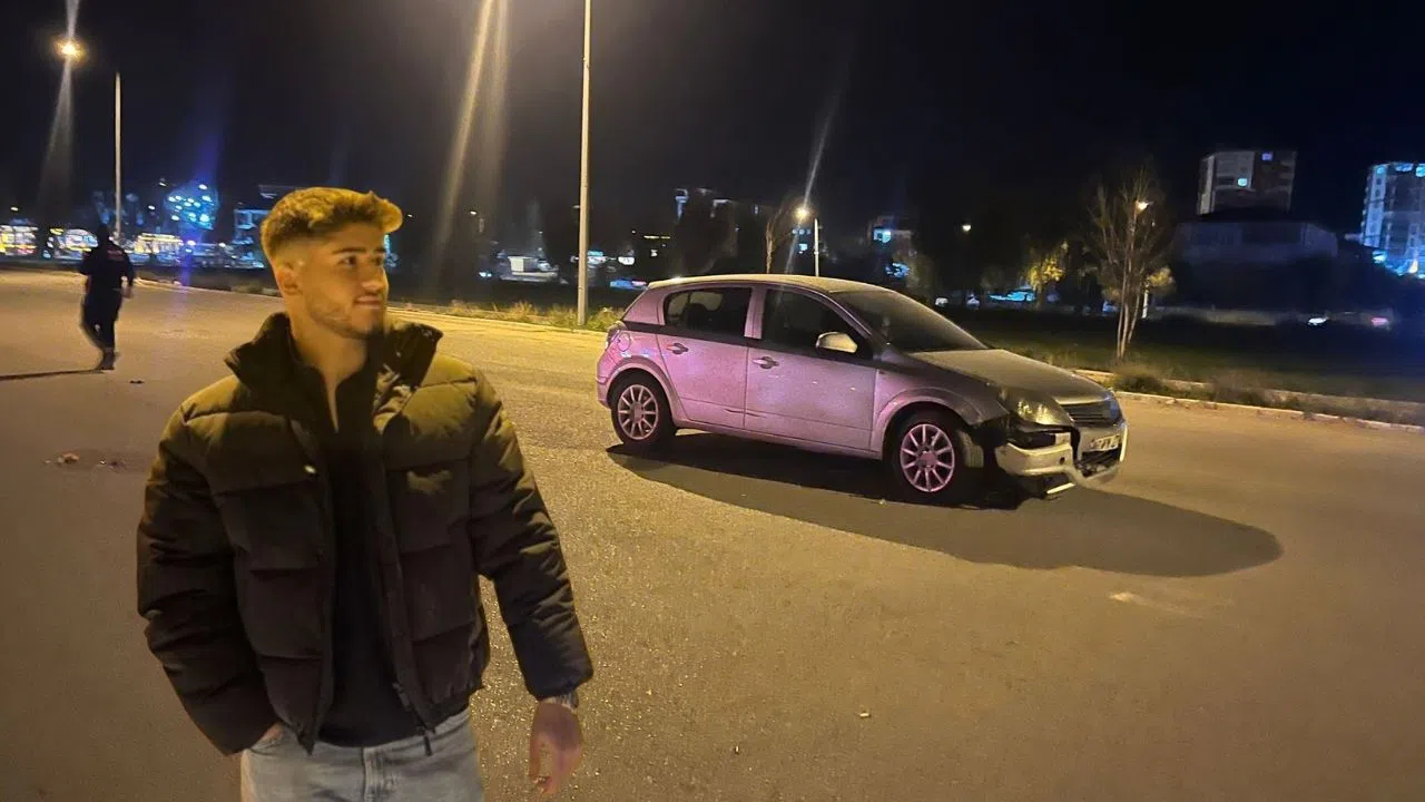 Kahramanmaraş’ta Trafik Kazası Can Aldı: Genç Sürücü Kurtarılamadı