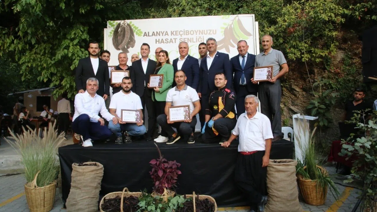 Keçiboynuzu Hasadı Şenlikle Kutlandı