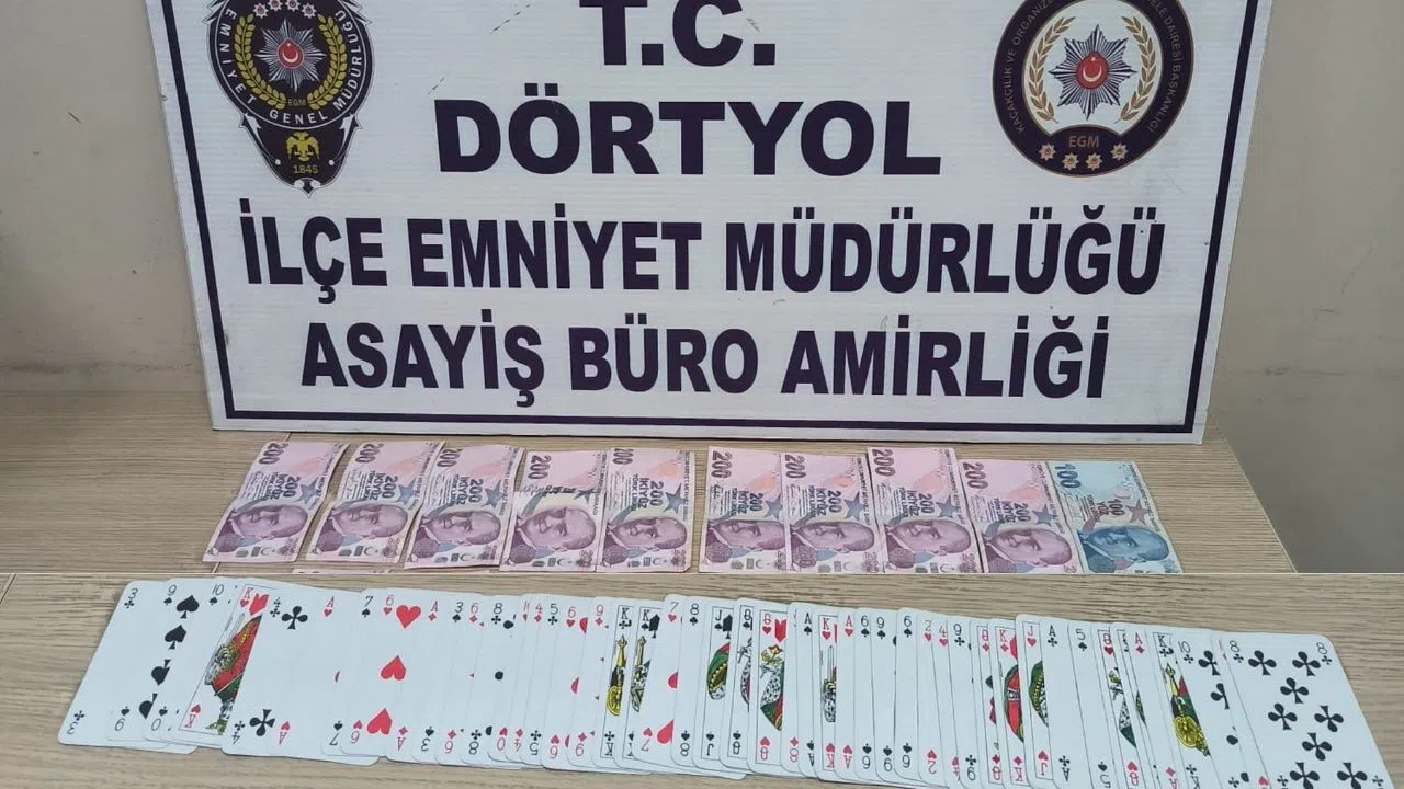 Kumar Oynayan 3 Kişiye 27 Bin 741 TL Para Cezası Kesildi