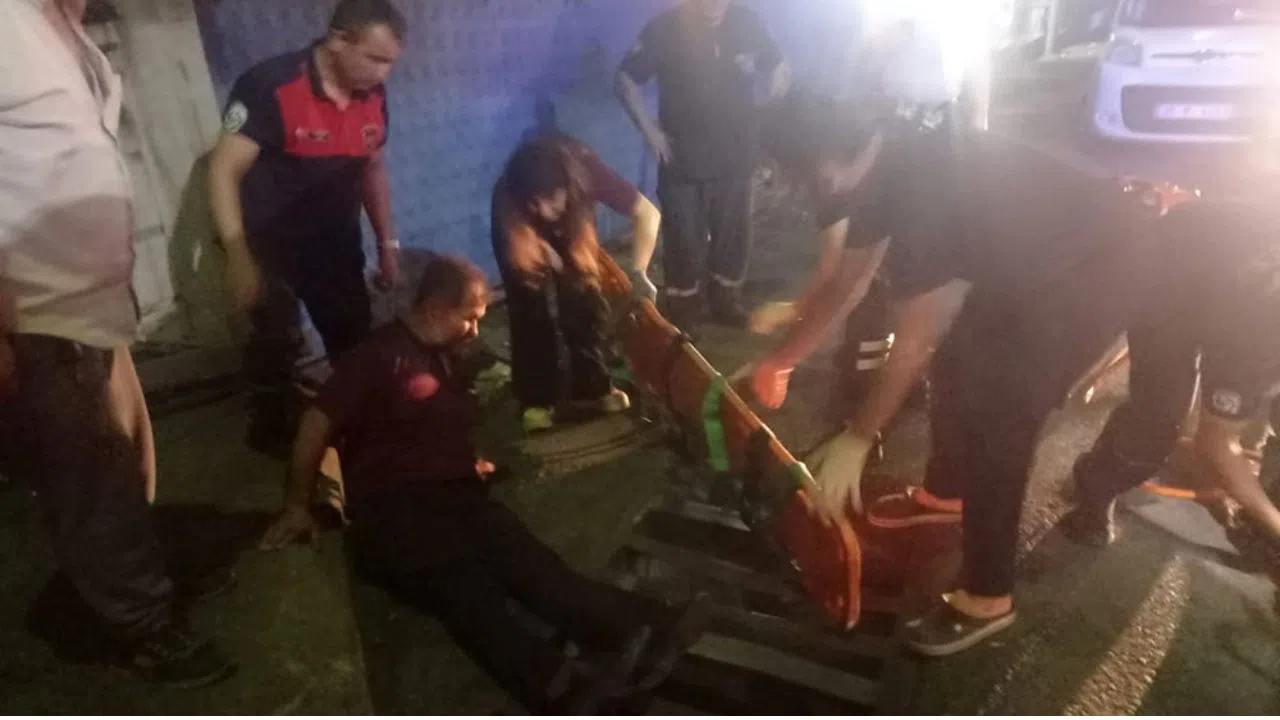 Mazgala Sıkışan Vatandaş İtfaiye Tarafından Kurtarıldı