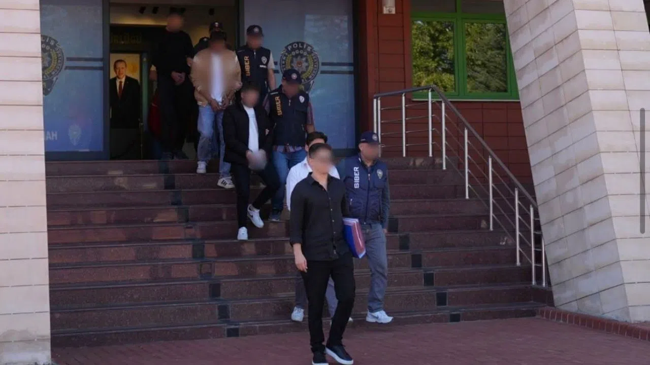 Müstehcen İçerik Paylaşan Şüphelilere Eş Zamanlı Baskın