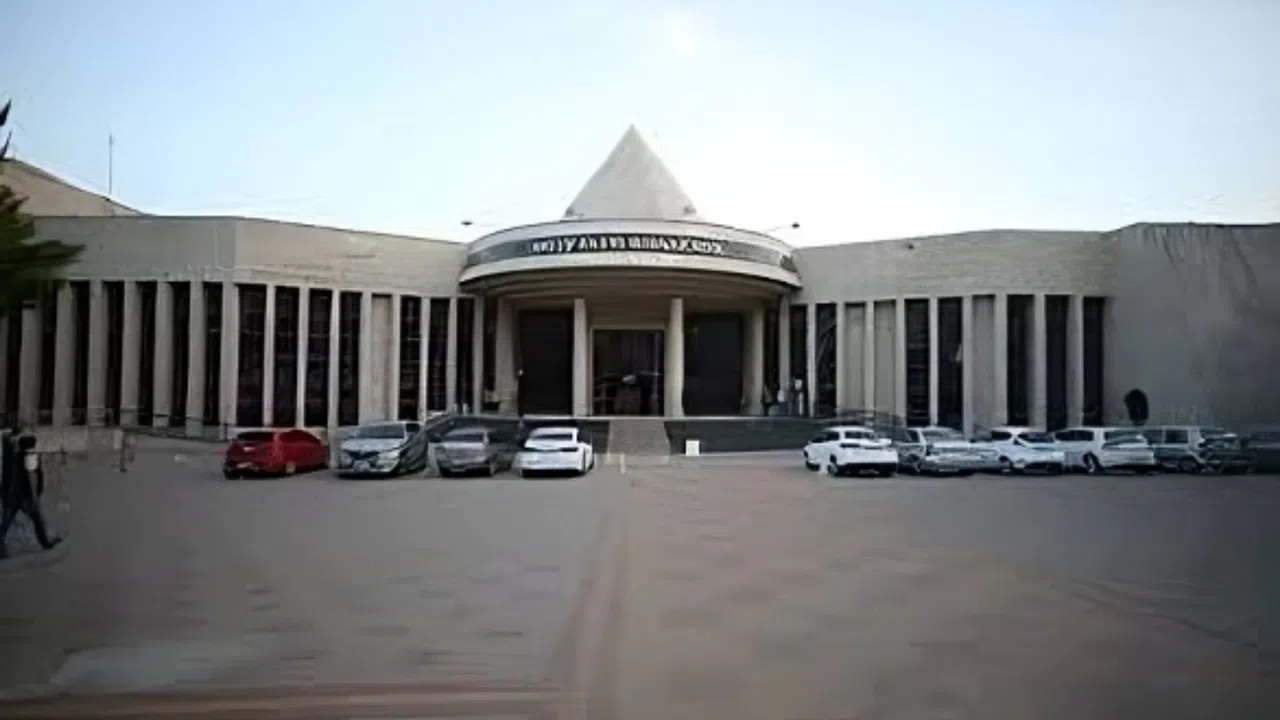 Kahramanmaraş’ta Necip Fazıl Kültür Merkezi Yıkılıyor