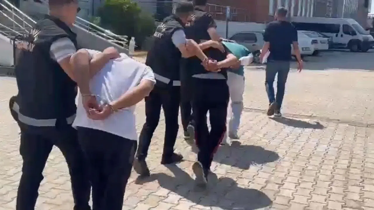 Polis Operasyonunda 4 Şahıs Yakalandı