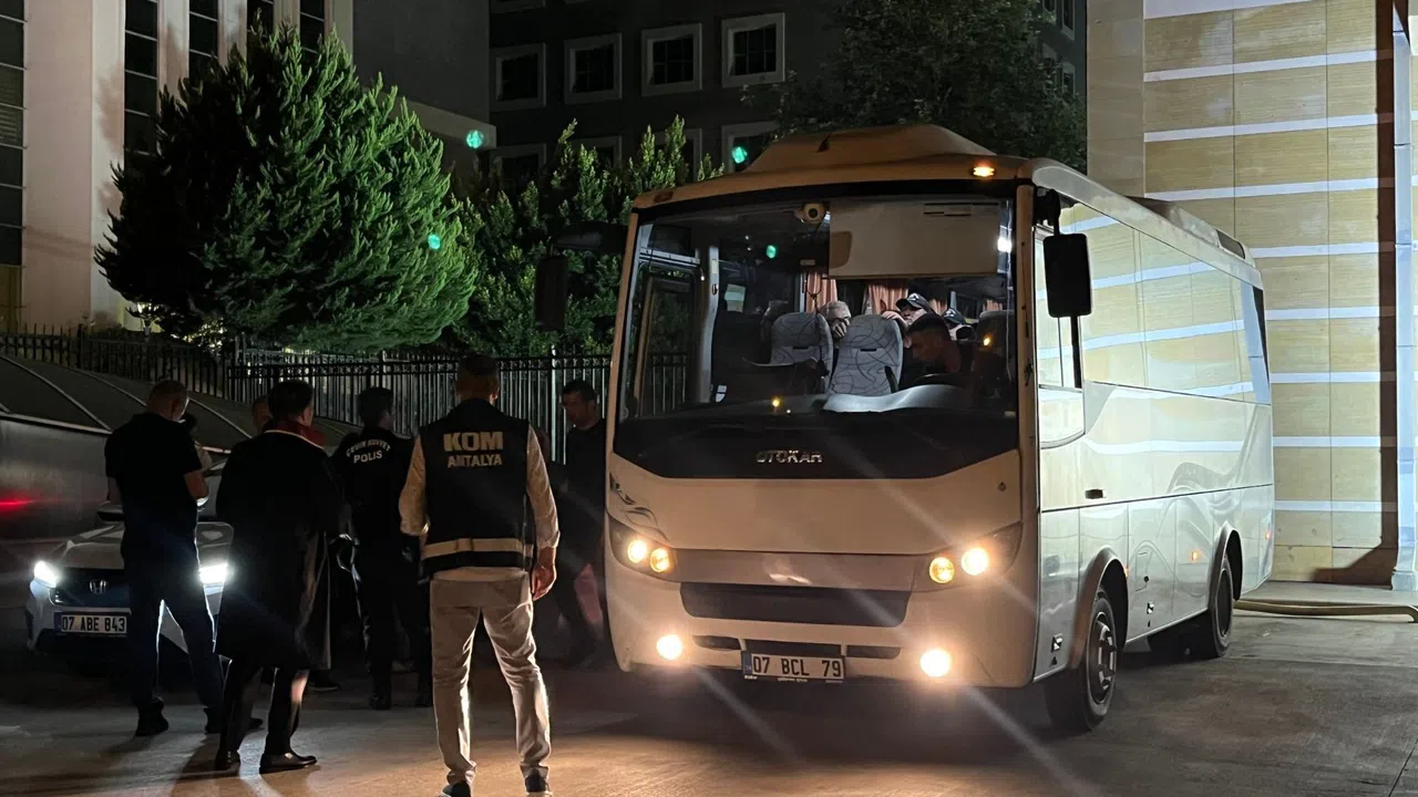 Rüşvet Soruşturmasında 5 Tutuklama, 9 Adli Kontrol