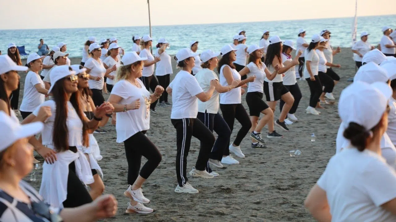 Sahilde Sporla Farkındalık Etkinliği Düzenlendi