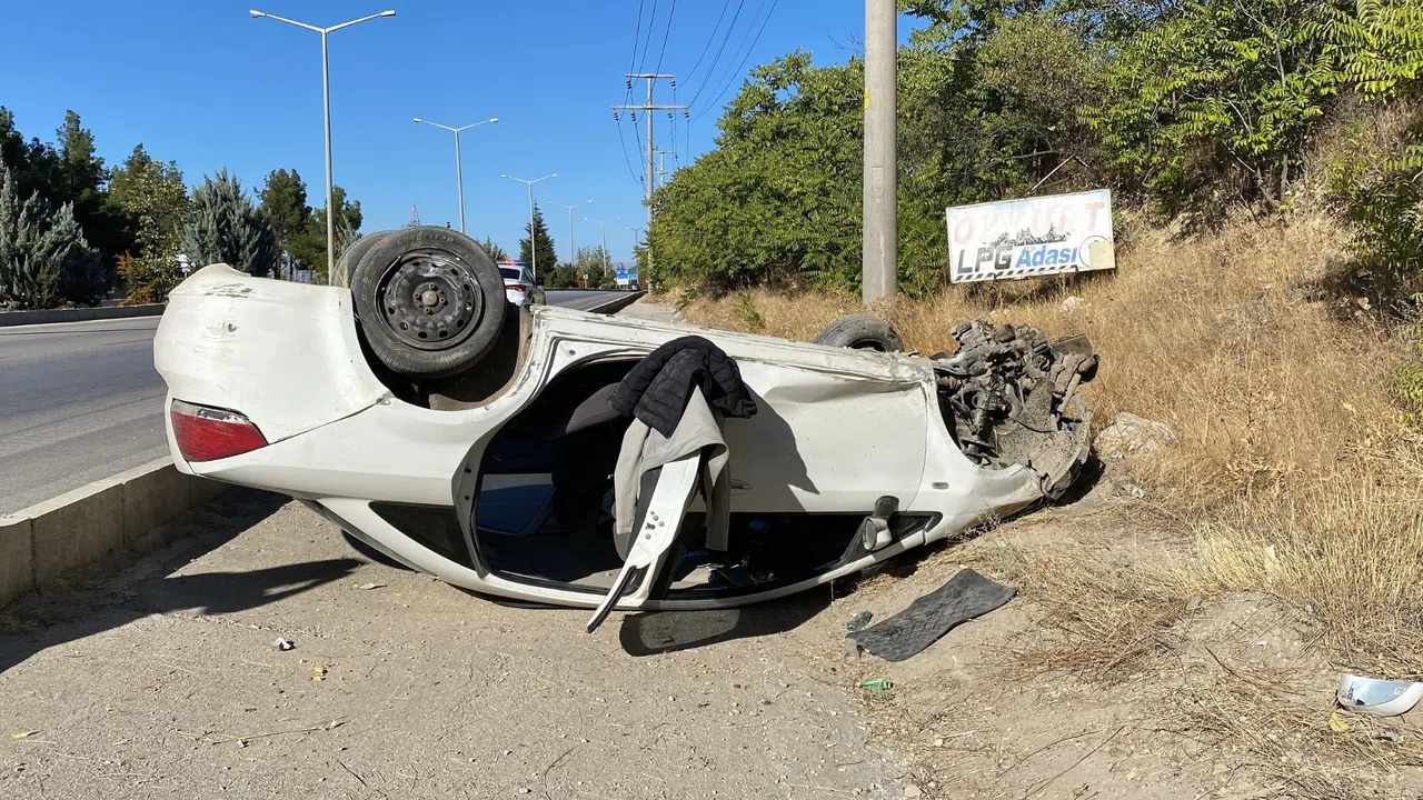 Takla Atan Otomobil Kazasında Sürücü Yaralandı