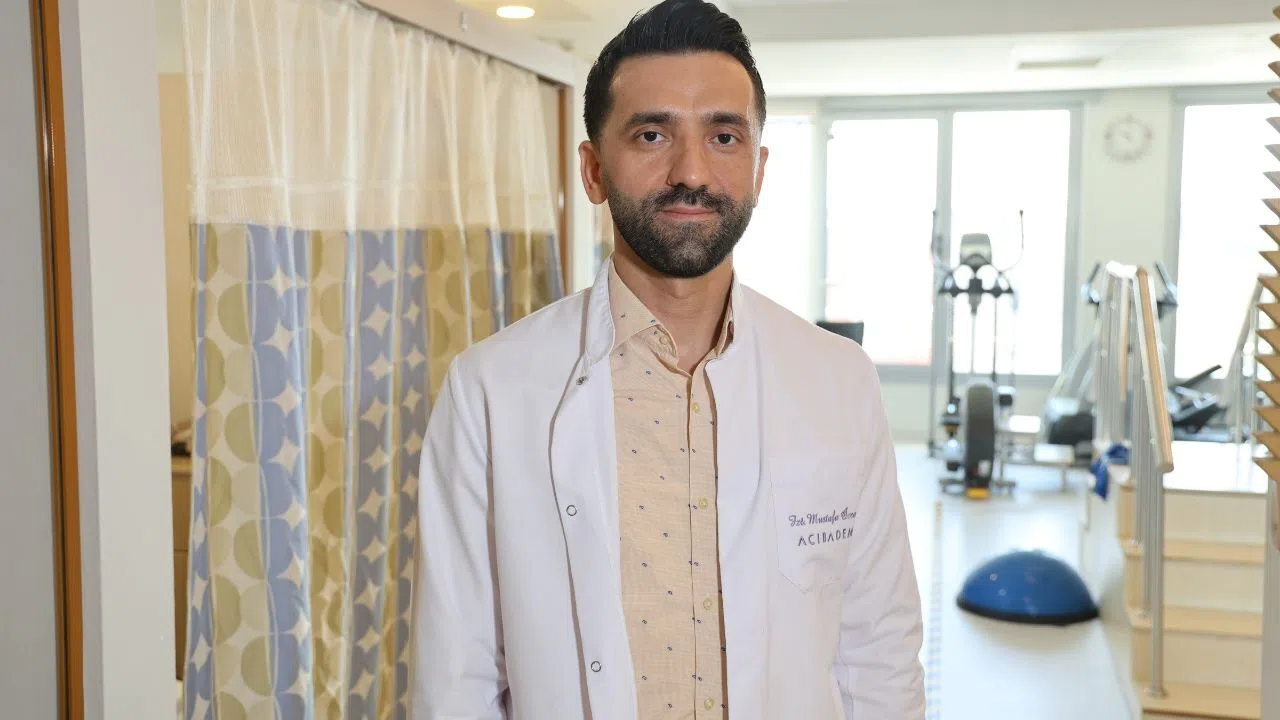 Teknoloji Kullanımı Gençlerde Duruş Bozukluğunu Artırıyor