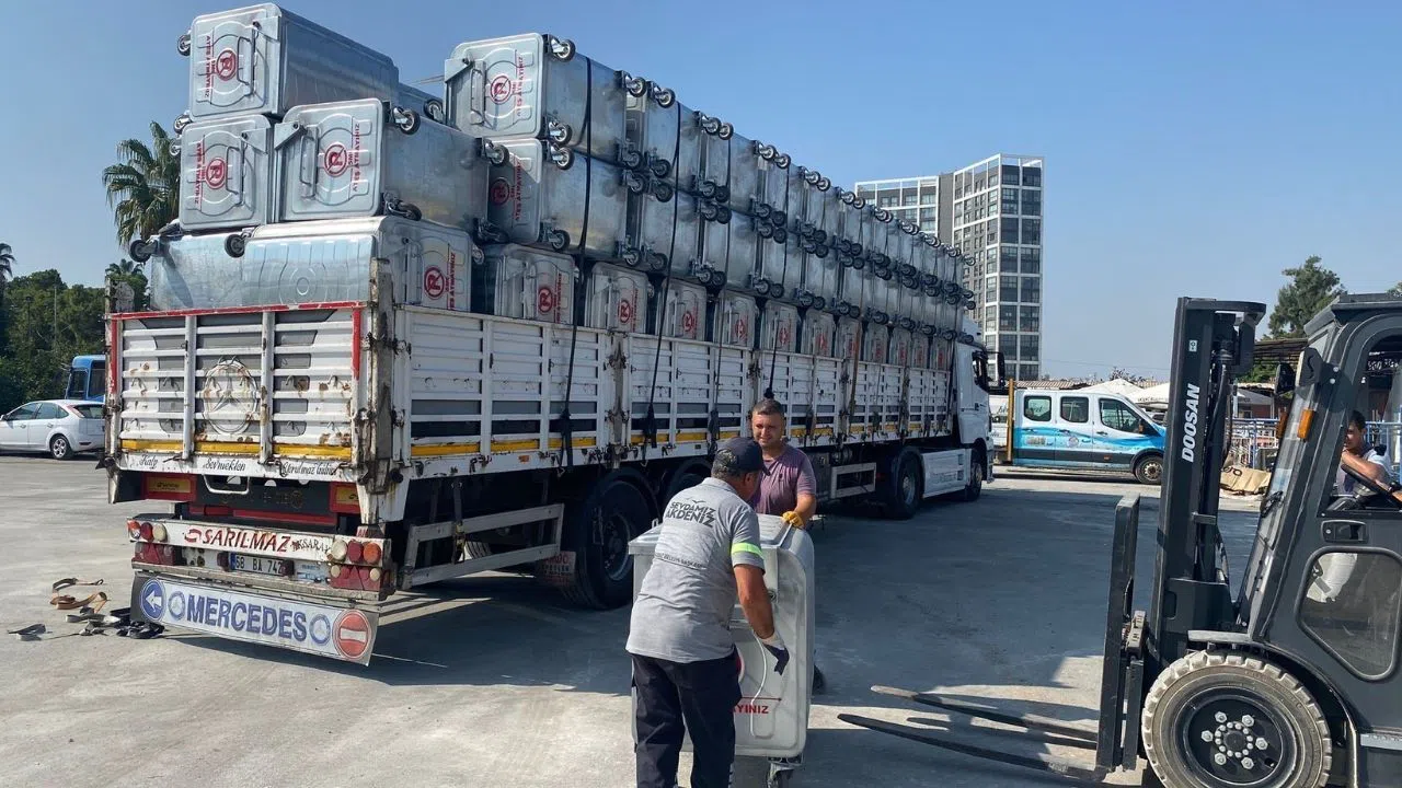 Temizlik Hizmetlerine 250 Yeni Çöp Konteyneri Desteği