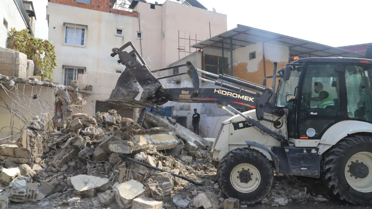 Toplumsal huzuru bozan yapılar kontrollü şekilde ortadan kaldırılıyor