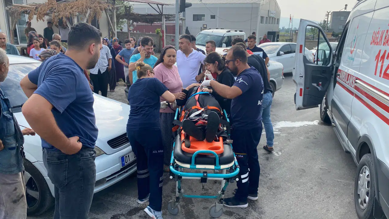 Üç Araç Çarpıştı, 3 Kişi Yaralandı