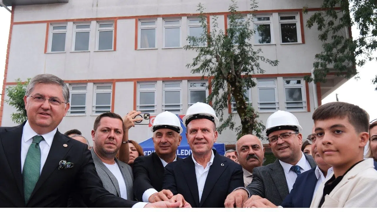 Vahap Seçer: "Önceliğimiz halkın temel ihtiyaçları olmalı"