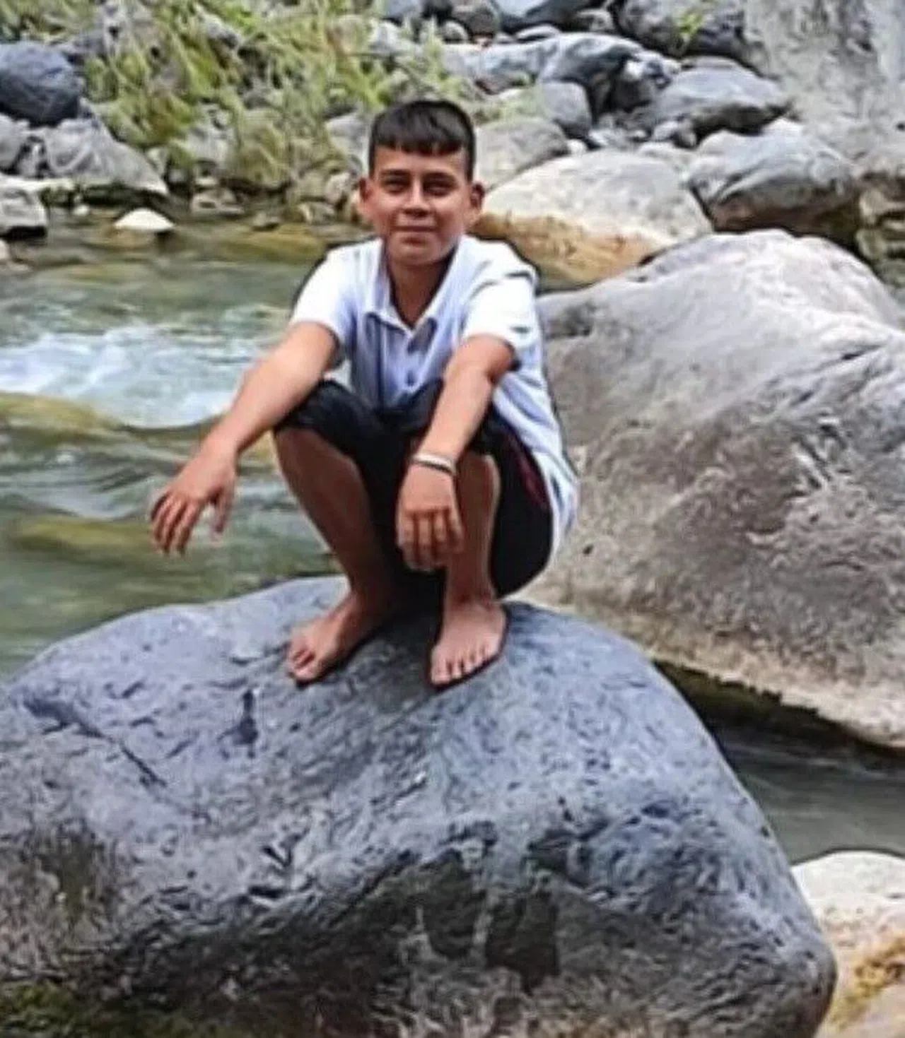 Silahlı Saldırıda 13 Yaşındaki Çocuk Öldü, Saldırgan İntihar Etti