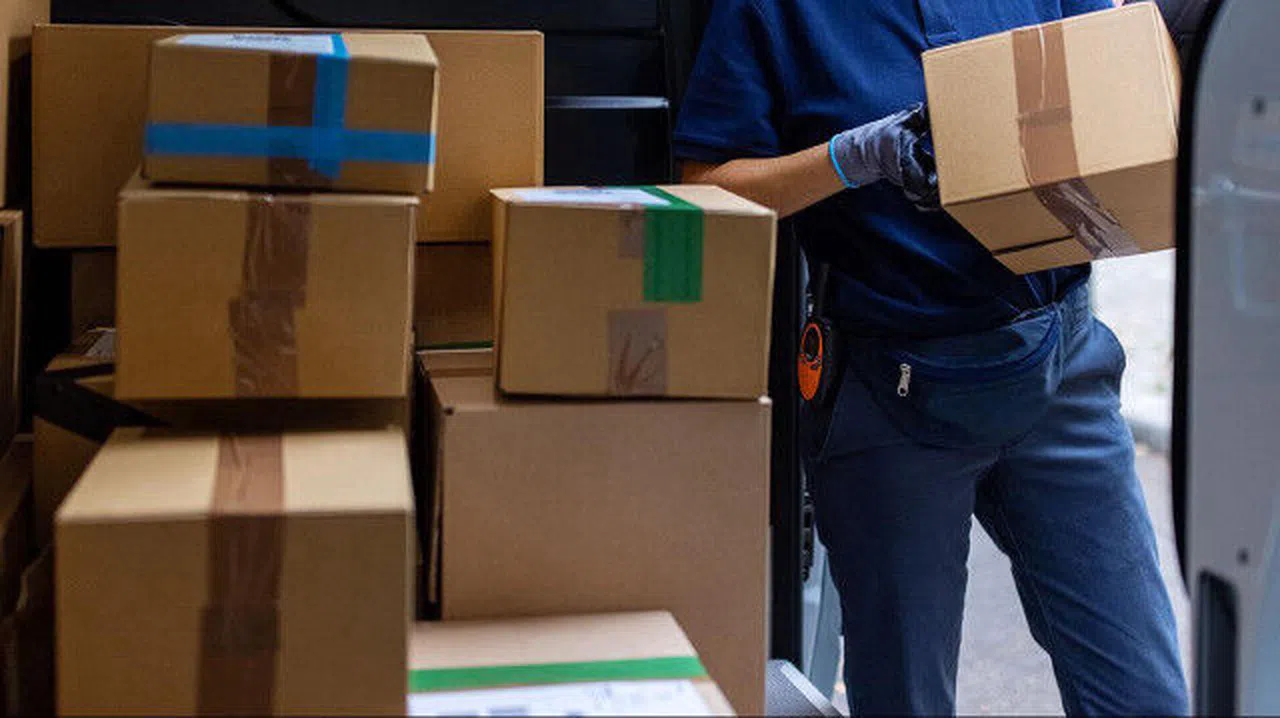 ABD’li Kargo Devi On Binlerce Kişiyi İşten Çıkardı: Türkiye’de de Hizmet Veriyor!