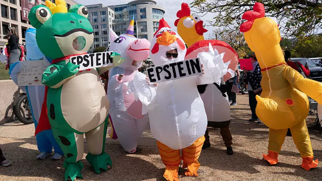 ABD'de Trump Protestoları! Binlerce Kişi Sokaklara Döküldü