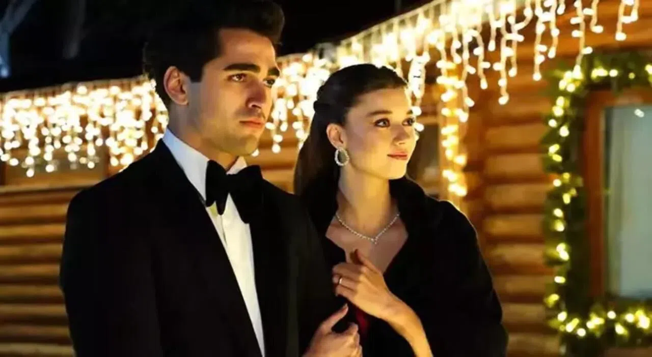 Afra Saraçoğlu ayrılığı doğruladı! Mert Ramazan Demir defteri kapandı