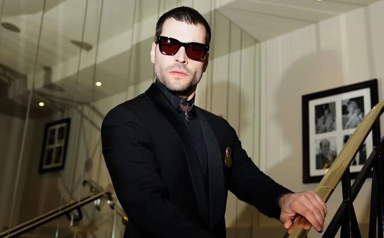 Akın Akınözü Yine Yasta: Dayısının Vefatıyla Sarsıldı