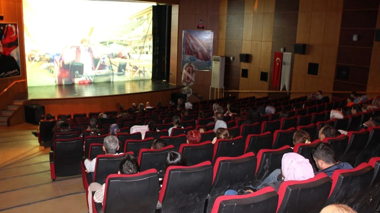 Gezen Sinema Başladı: Altın Portakal Her Yerde!