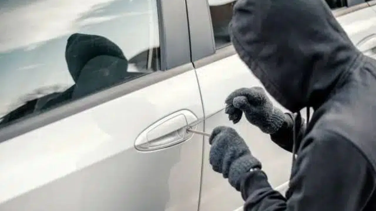 Araç Hırsızlığına Basit Çözüm! Anahtarı Folyoya Sarın