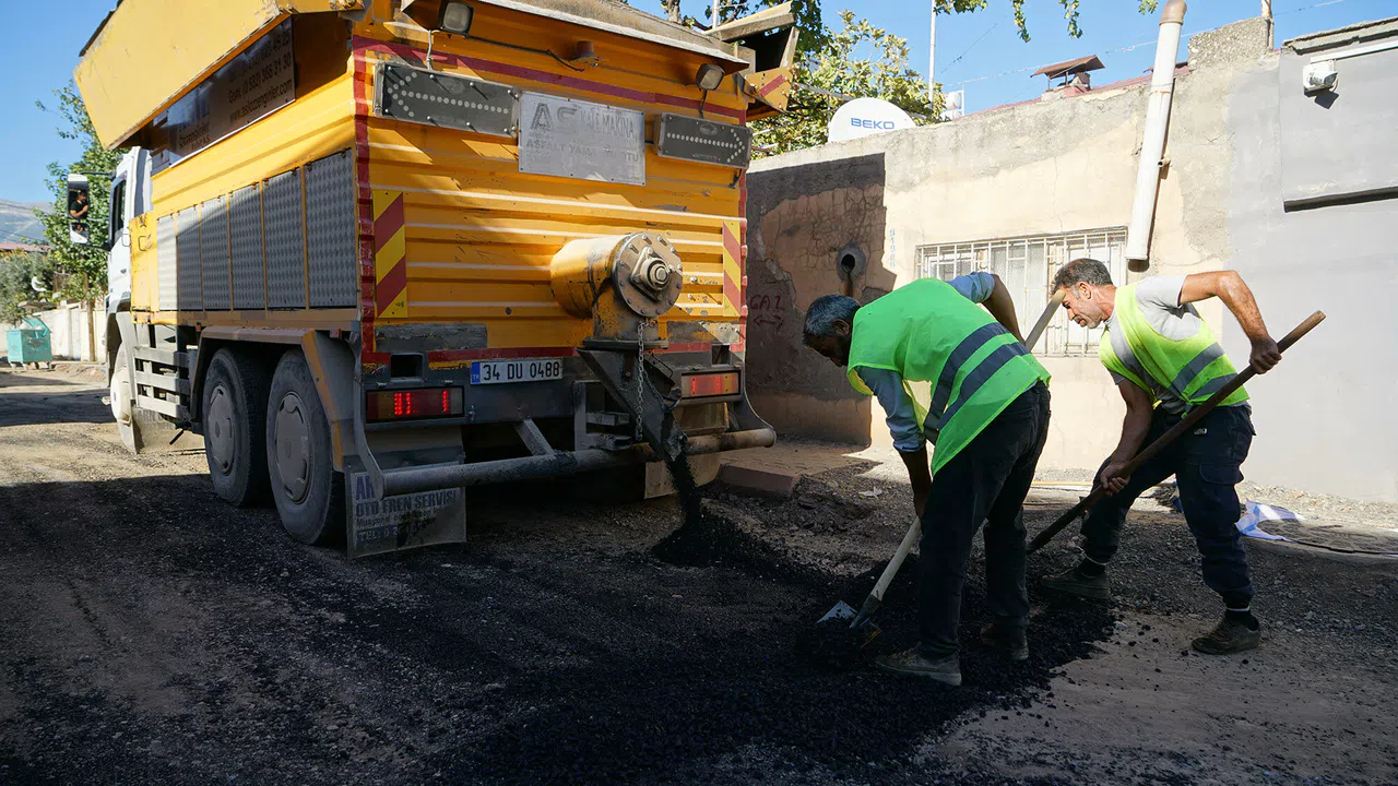 Kahramanmaraş’ta Asfalt Çalışmaları Altyapı Sonrası Hız Kazandı