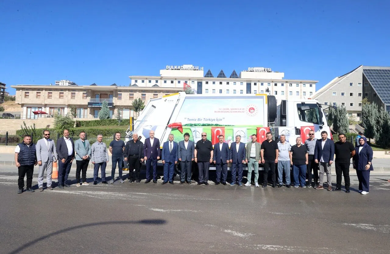 Bakan Kurum Dulkadiroğlu’na Yeni Hizmet Aracı Gönderdi