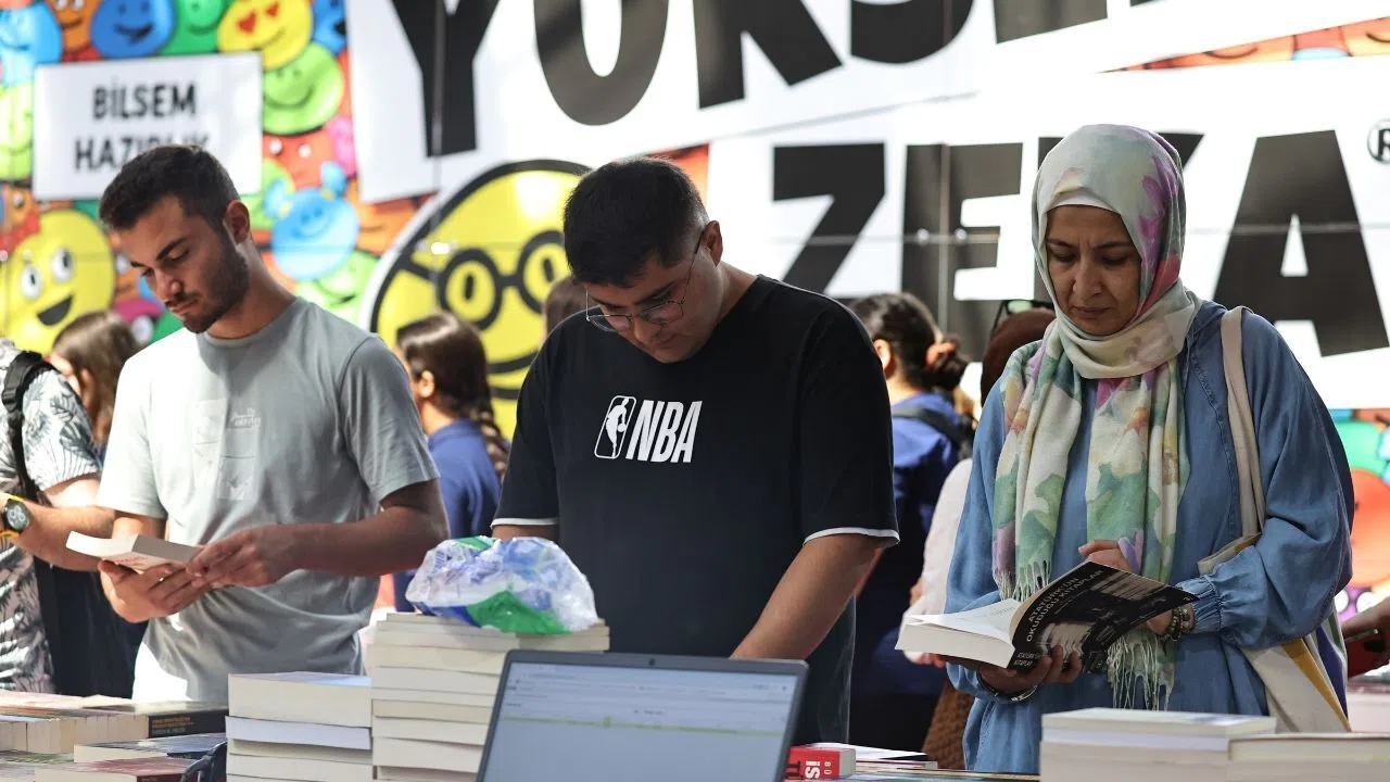 Binlerce Okur Kültür ve Edebiyatın Kalbinde Buluştu