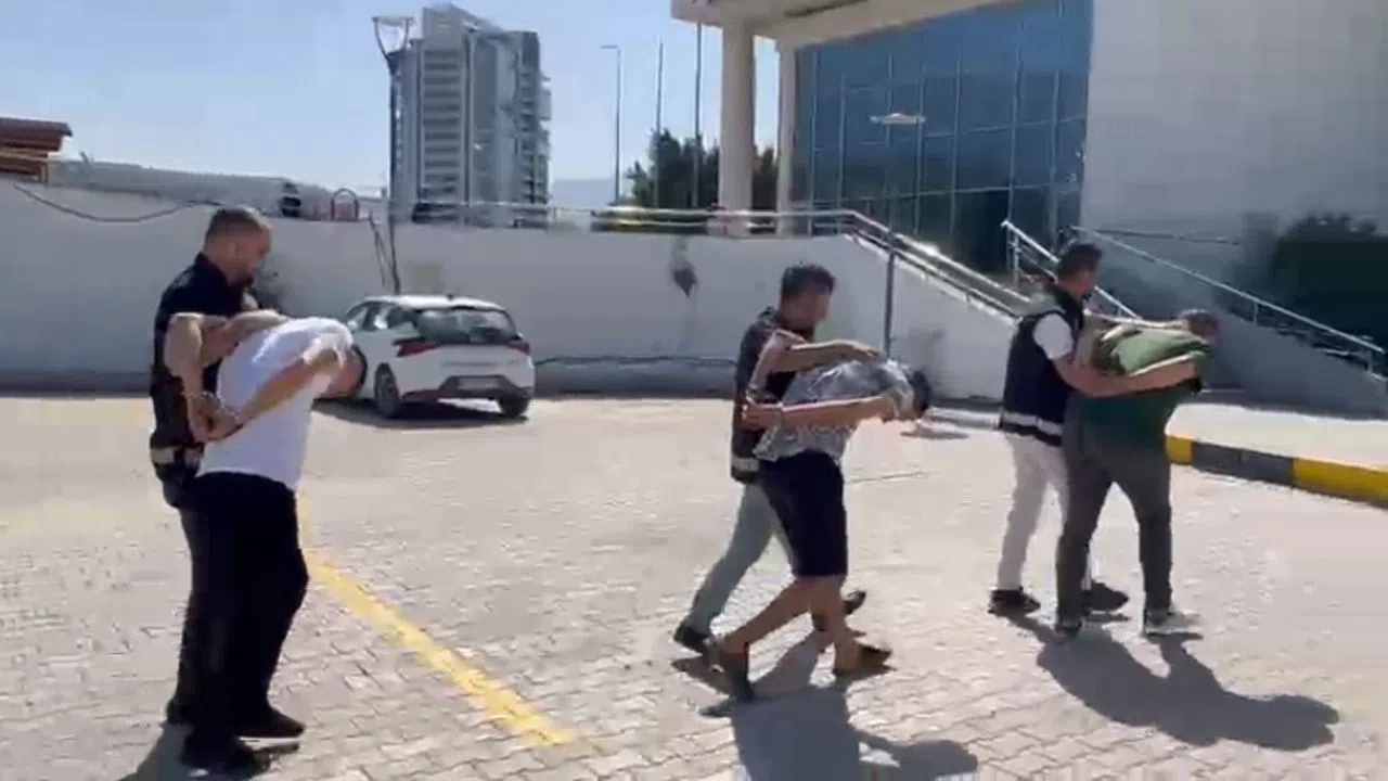 Çeşitli Suçlardan Aranan 3 Kişi Yakalandı