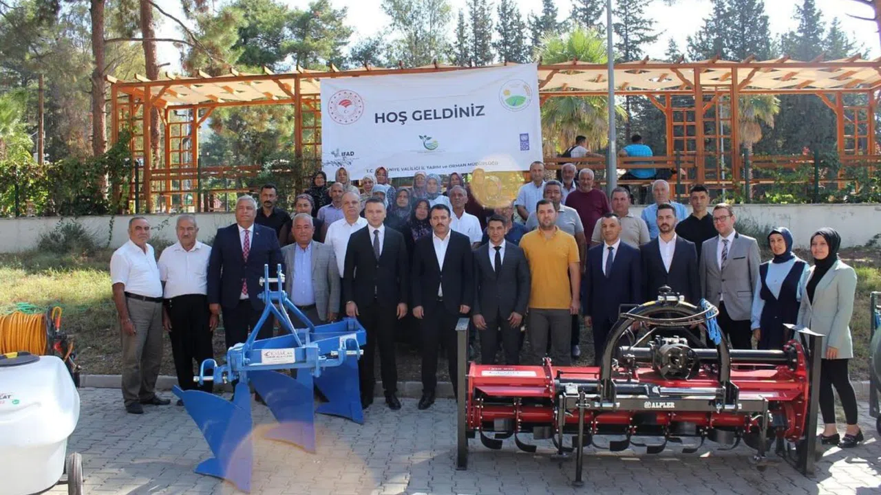 Çiftçilere modern tarım ekipmanı desteği sağlandı