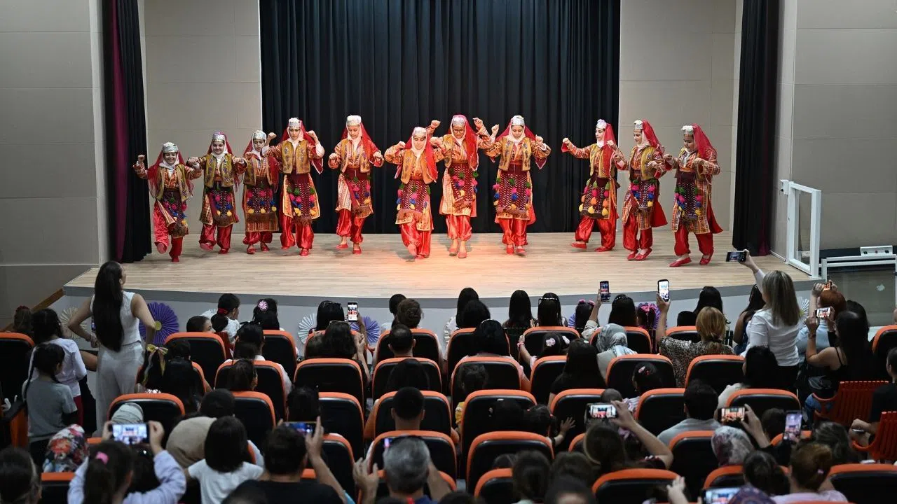 Dünya Kız Çocukları Günü Coşkuyla Kutlandı