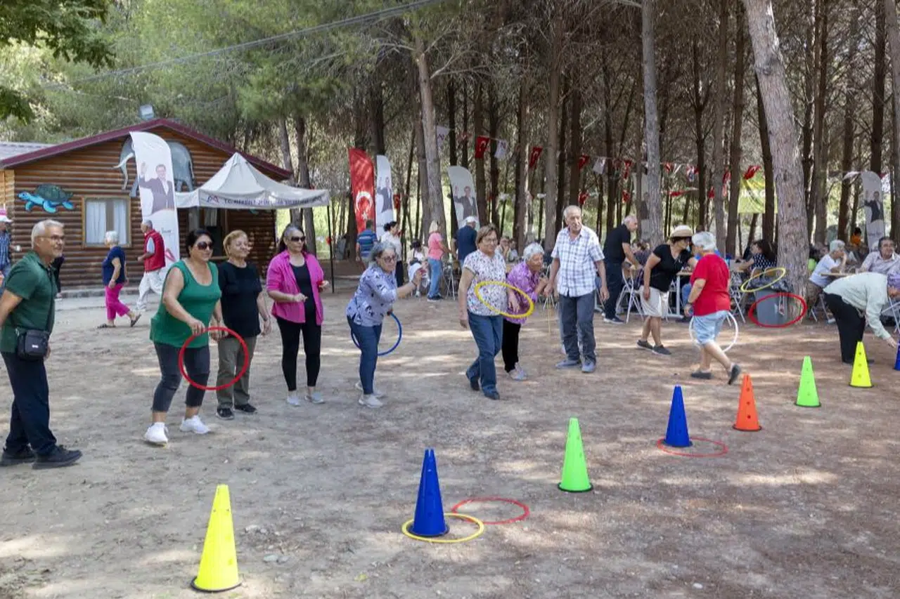Emekli Evi Üyeleri Tarsus Kampı’nda Buluştu