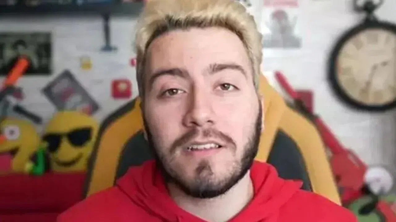 Enes Batur’un YouTube kanalı kapandı mı? Videoları neden görünmüyor?