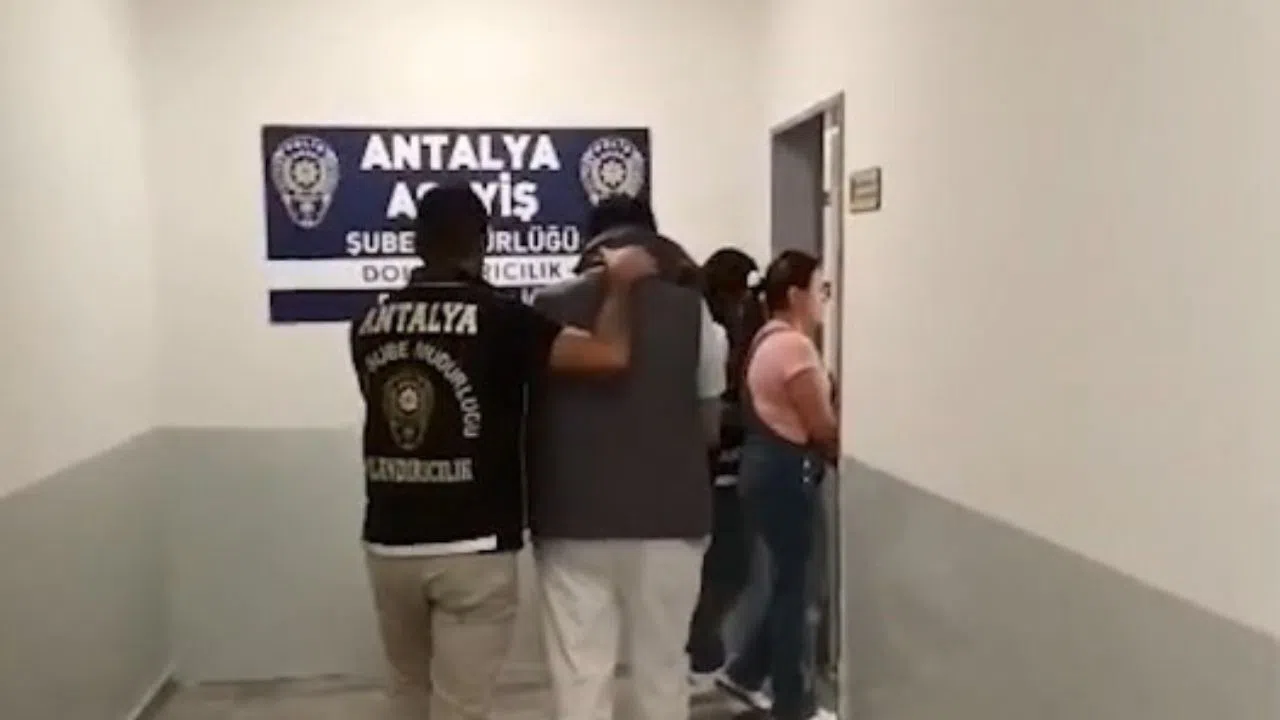 Engelli Vatandaşın Evini Satarak Dolandıran Emlakçı Tutuklandı