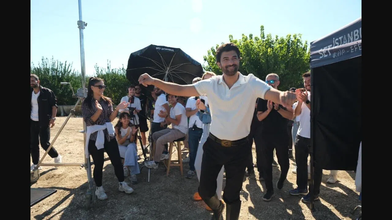 Engin Akyürek 44. Yaşına Sette "Merhaba" Dedi!