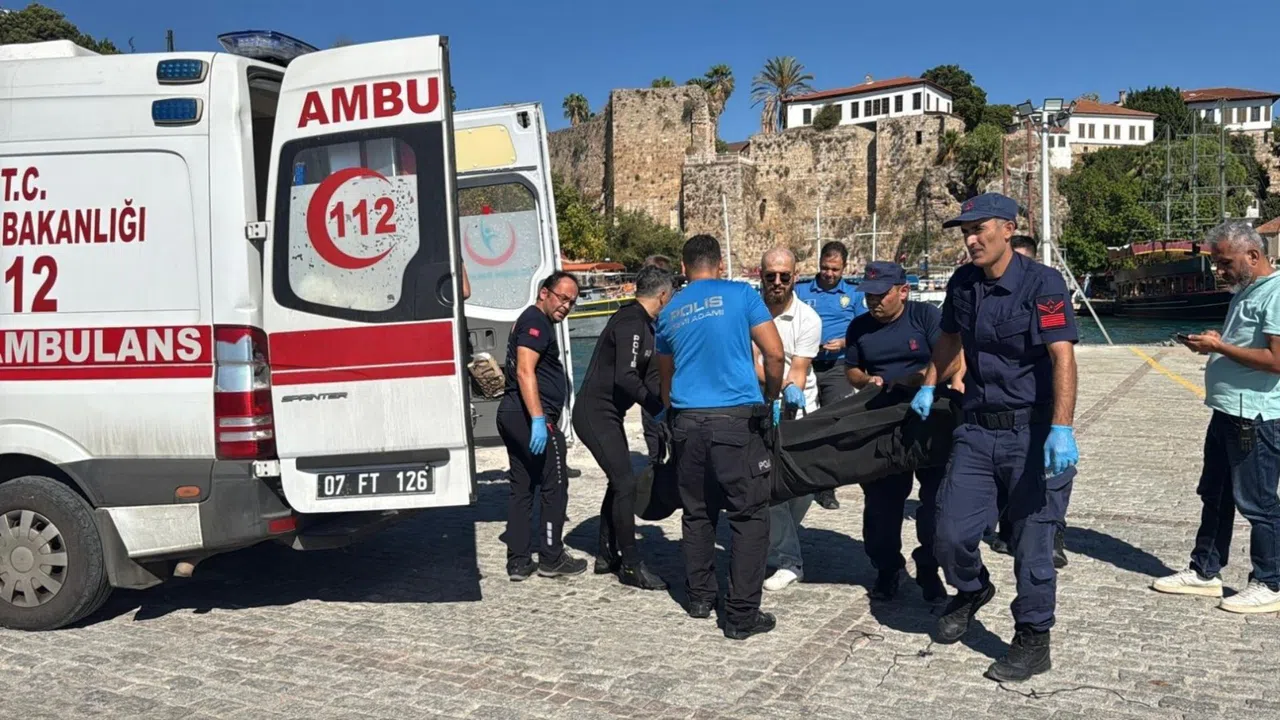 Falezlerden Düşen Genç Kız Hayatını Kaybetti