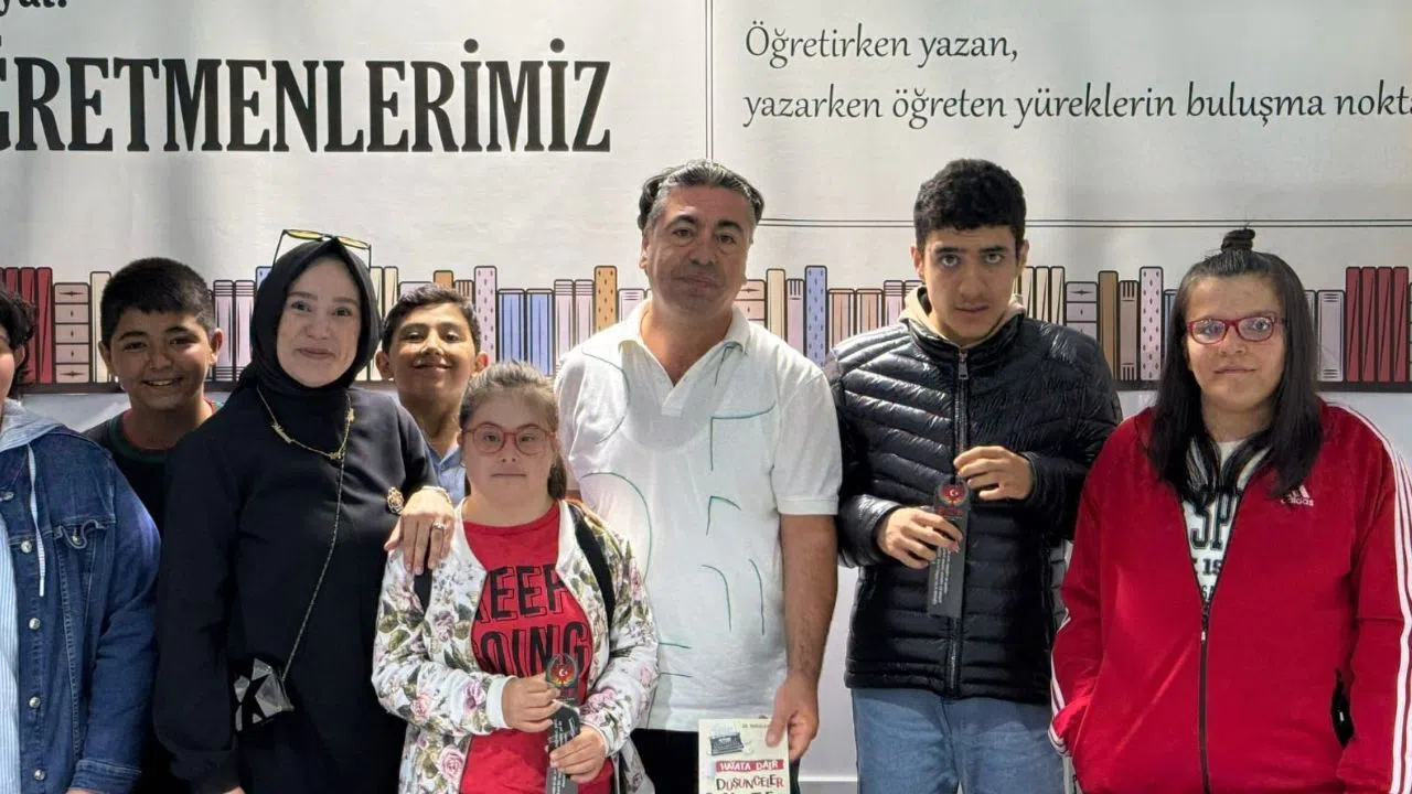 Gelişen Özgür Çocuk Merkezi’nden Kitap Fuarına Renkli Ziyaret