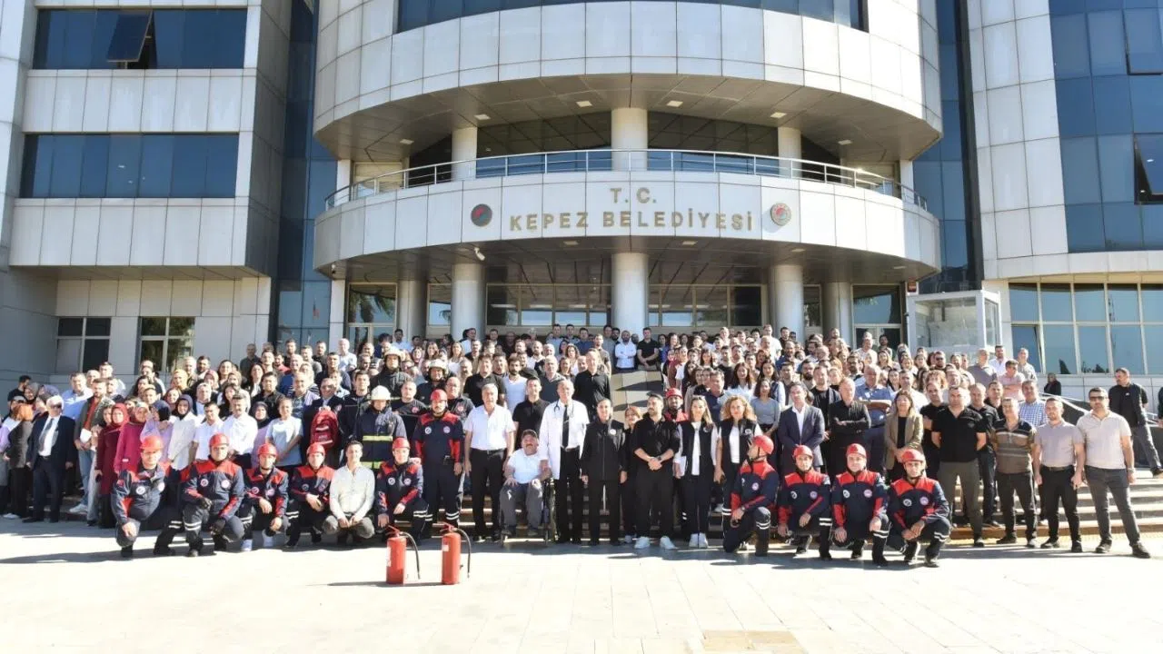 Gerçeğini Aratmayan Deprem ve Yangın Tatbikatı