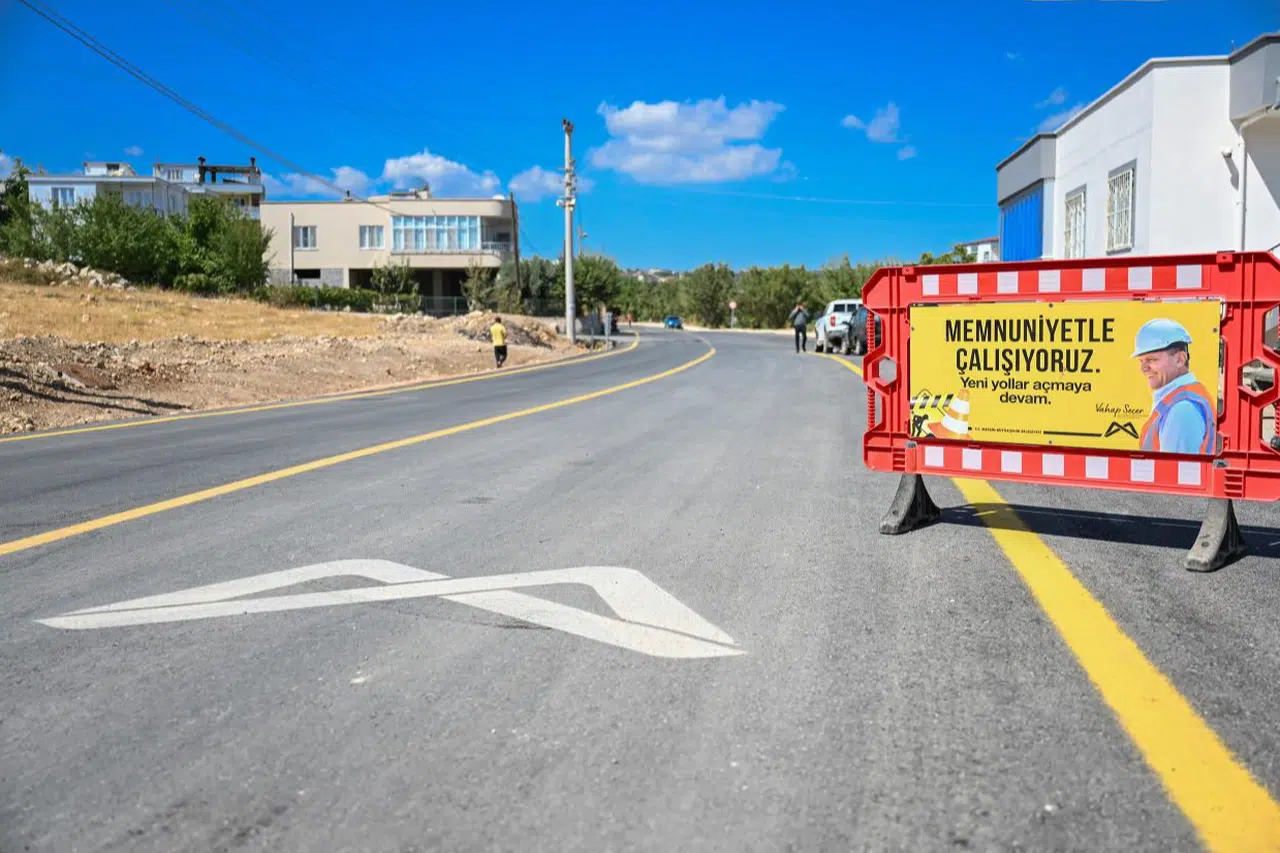 Gülnar yolları Mersin Büyükşehir’le yenileniyor