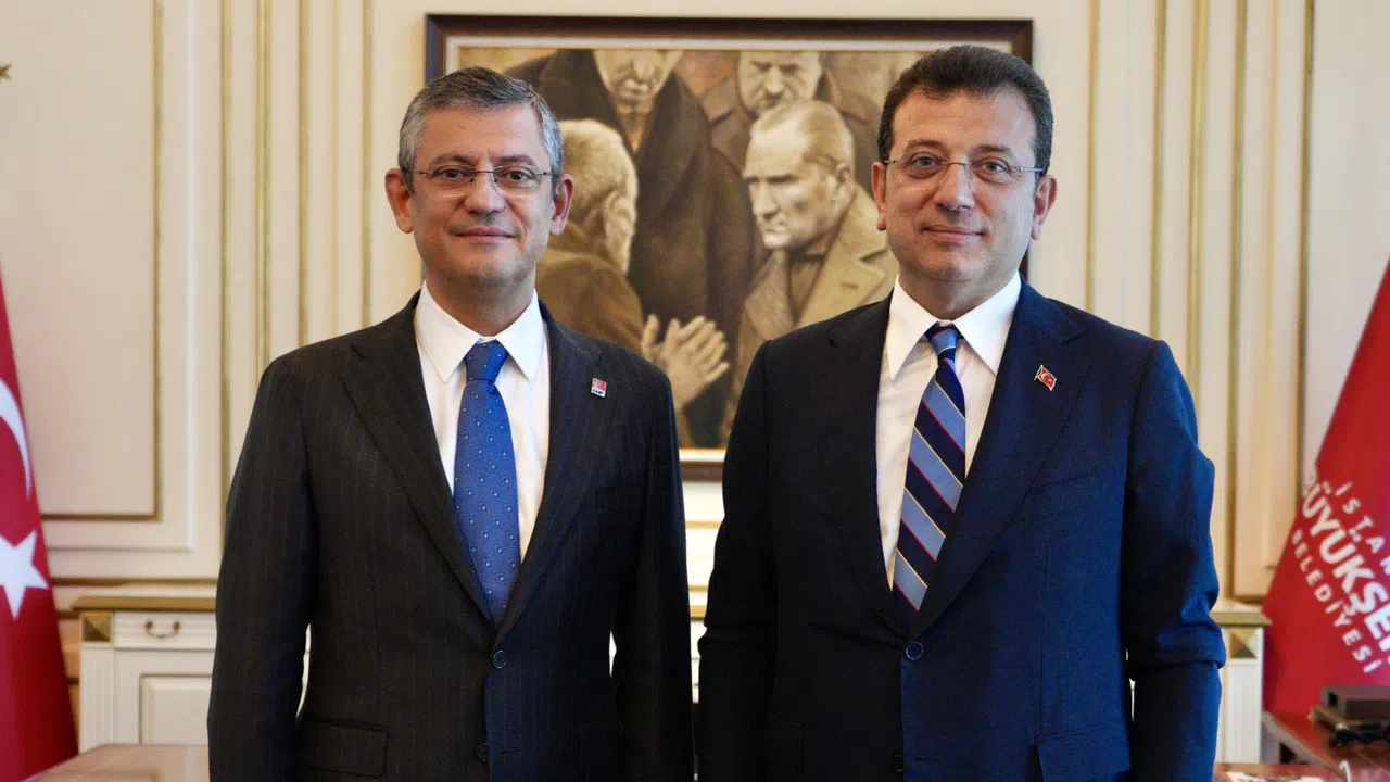 Özgür Özel'den Acil Türkiye Dönüşü: "Yarın Adliyedeyim"