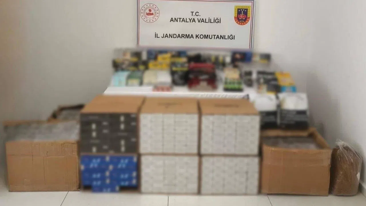 Jandarmanın Düzenlediği Operasyonda Kaçak Tütün ve Sigara Ele Geçirildi