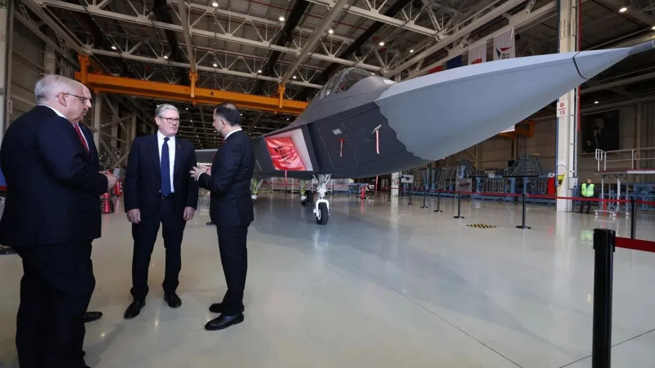 İngiltere Başbakanı'ndan TUSAŞ Ziyareti! KAAN'ı Yerinde İnceledi