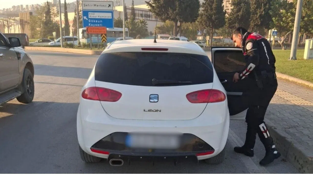 Kahramanmaraş’ta Polise Sopayla Saldırdı