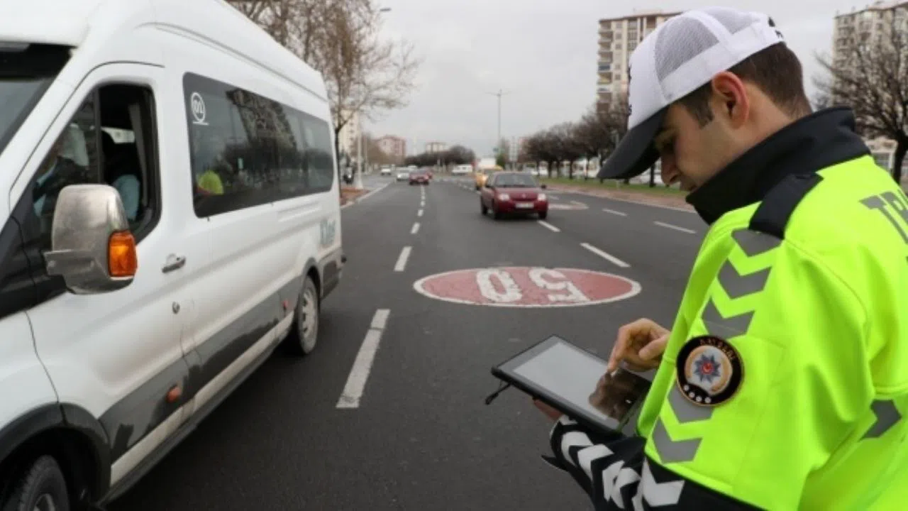 Kahramanmaraş’ta 3 Bin 687 Araca Ceza Kesildi