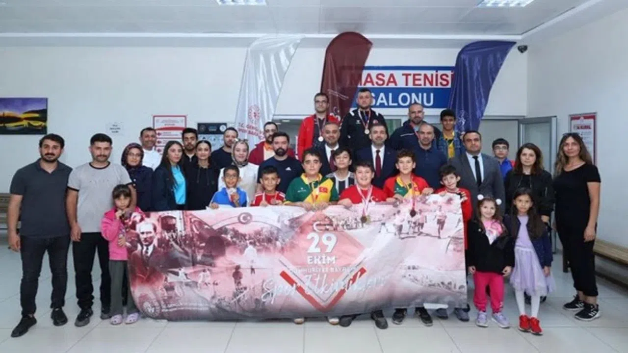 Kahramanmaraş'ta Cumhuriyet Coşkusu Sporla Kutlandı