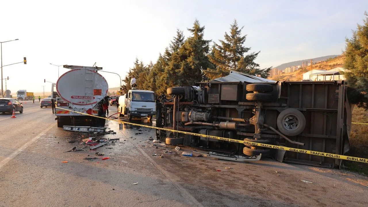 Kahramanmaraş’ta Feci Kaza: Tankerle Çarpışan Sürücü Olay Yerinde Can Verdi