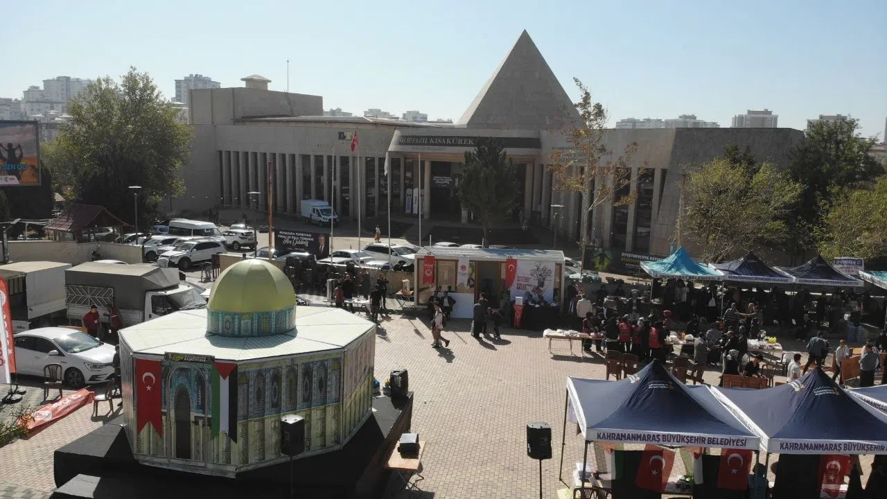 Kahramanmaraş’ta Gazzeliler İçin Hayır Çarşısı Kuruldu