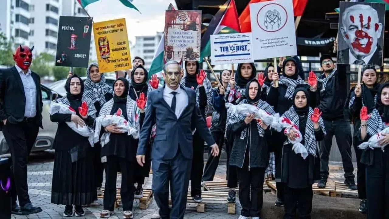 Kahramanmaraş’ta Gönüllülerden 30 Günlük Filistin Nöbeti