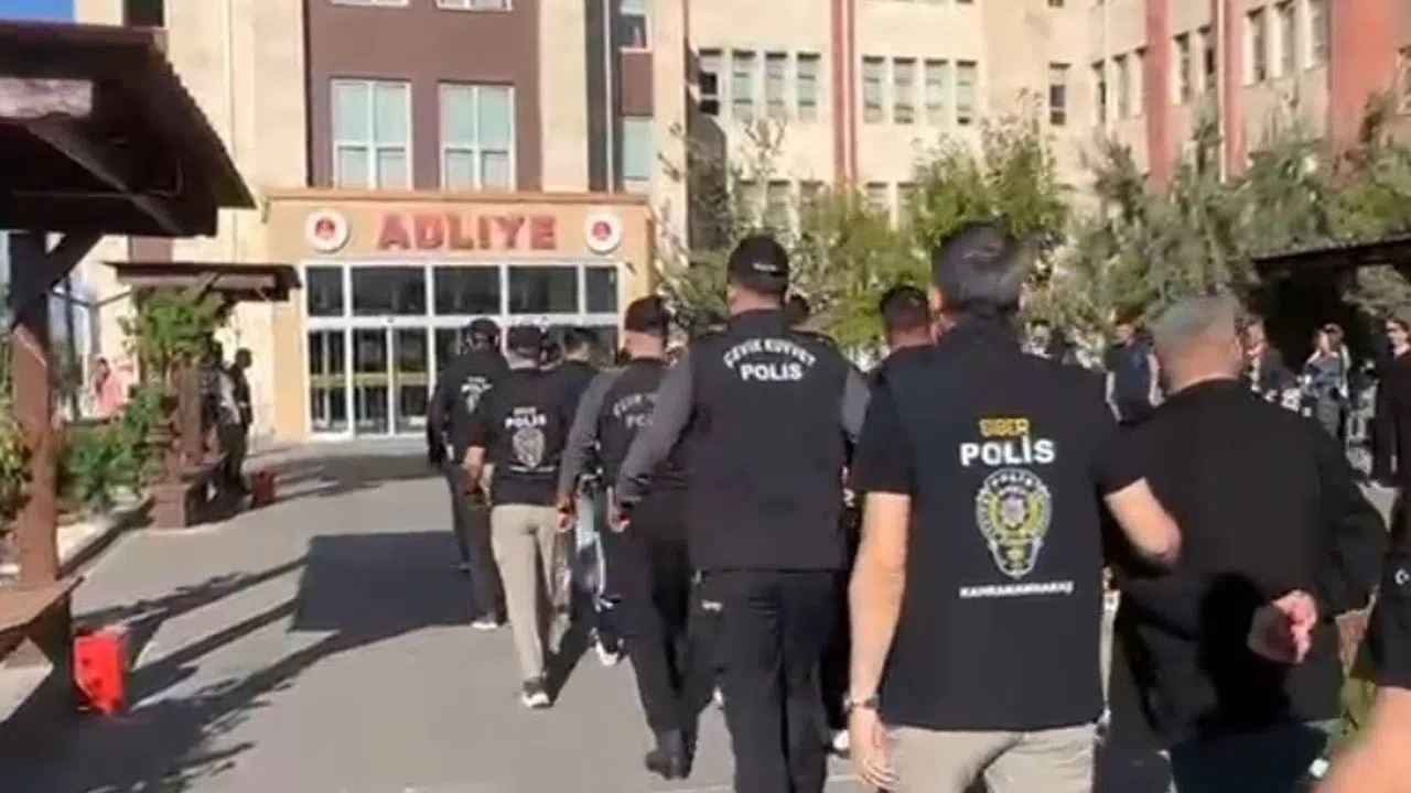 Kahramanmaraş'ta İnternet Dolandırıcılarına Büyük Operasyon