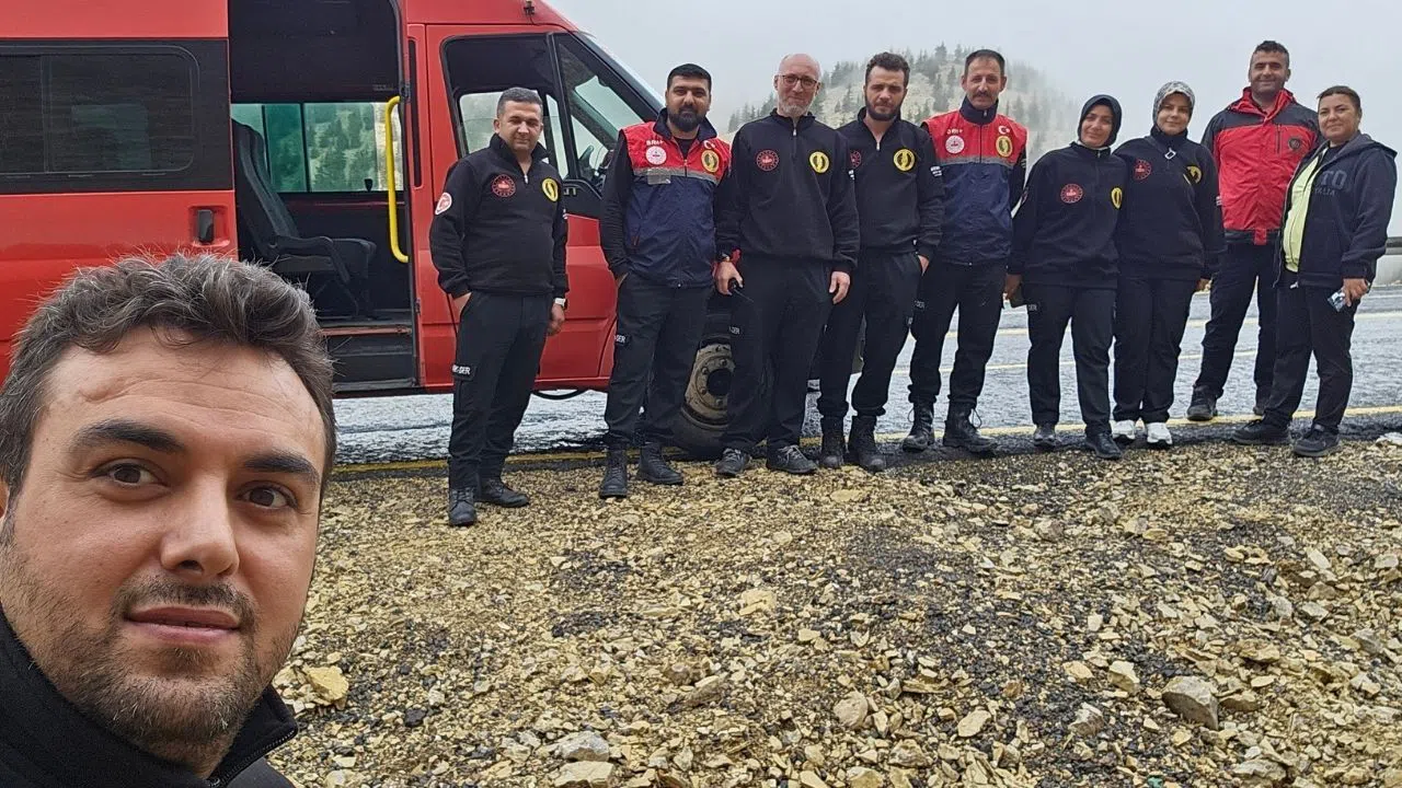 Kahramanmaraş'ta Sarp Kayalıklarda Mahsur Kalan Keçi Kurtarıldı