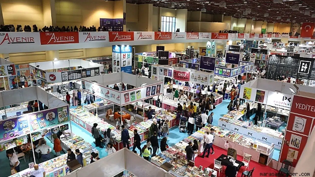 Kitap Fuarı’nda Pazar Günü Bilgi ve Kültür Dolu Söyleşiler