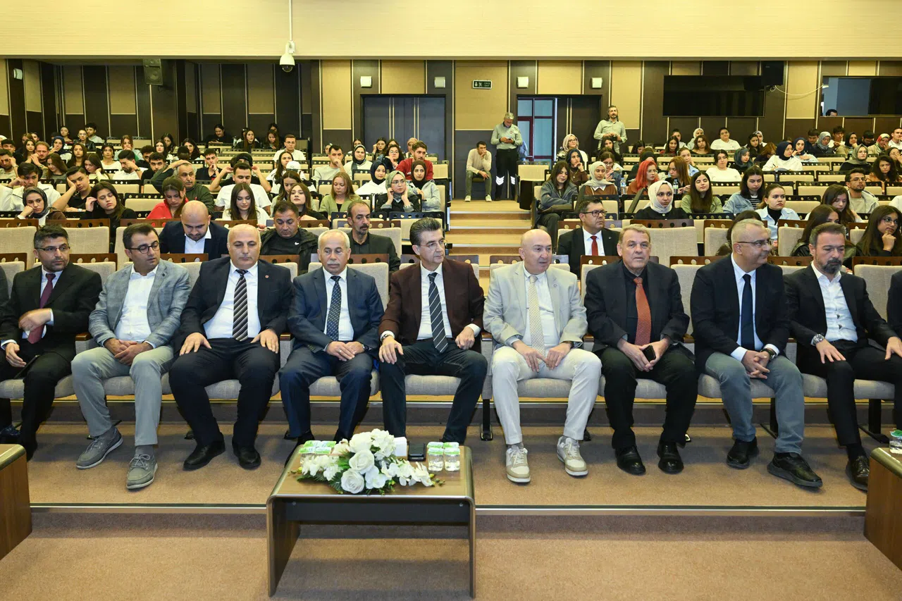 KSÜ’de Ortadoğu’nun Yeni Güç Dengeleri Tartışıldı