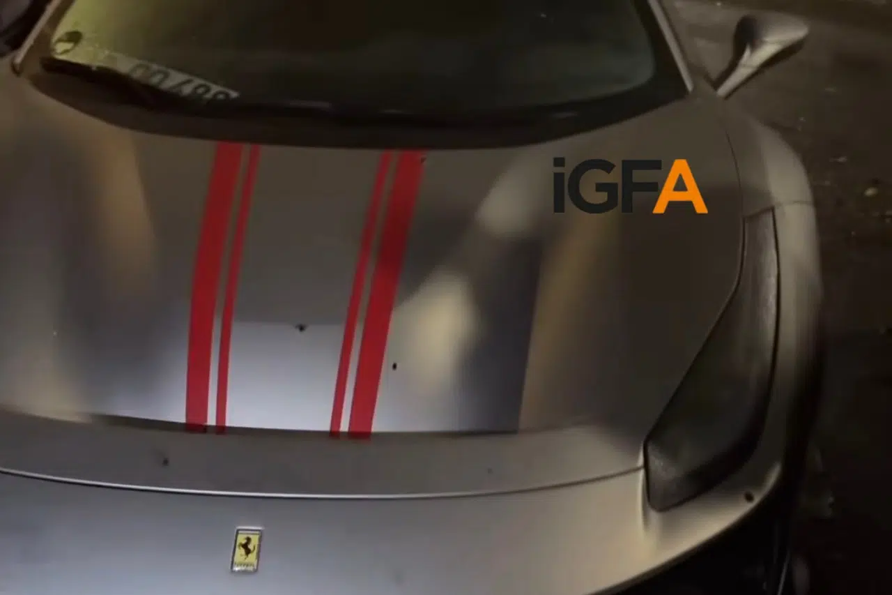 Loto milyoneri Chico'nun Ferrari'sine silahlı saldırı!